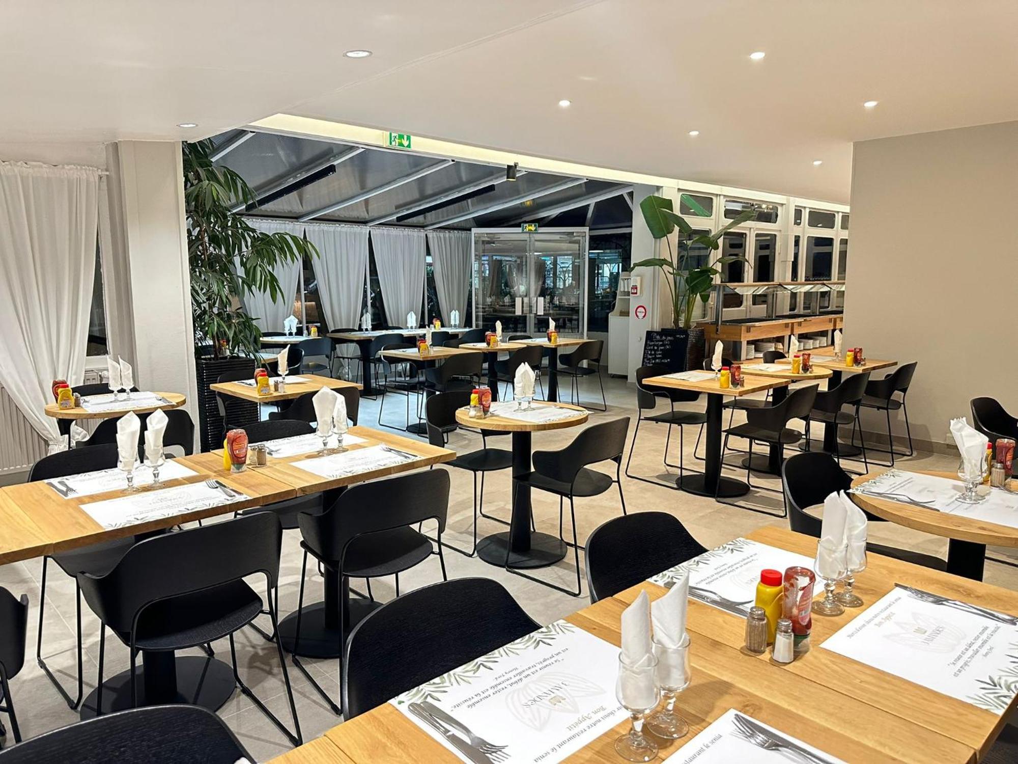 Hotel Sénia Orly Kültér fotó