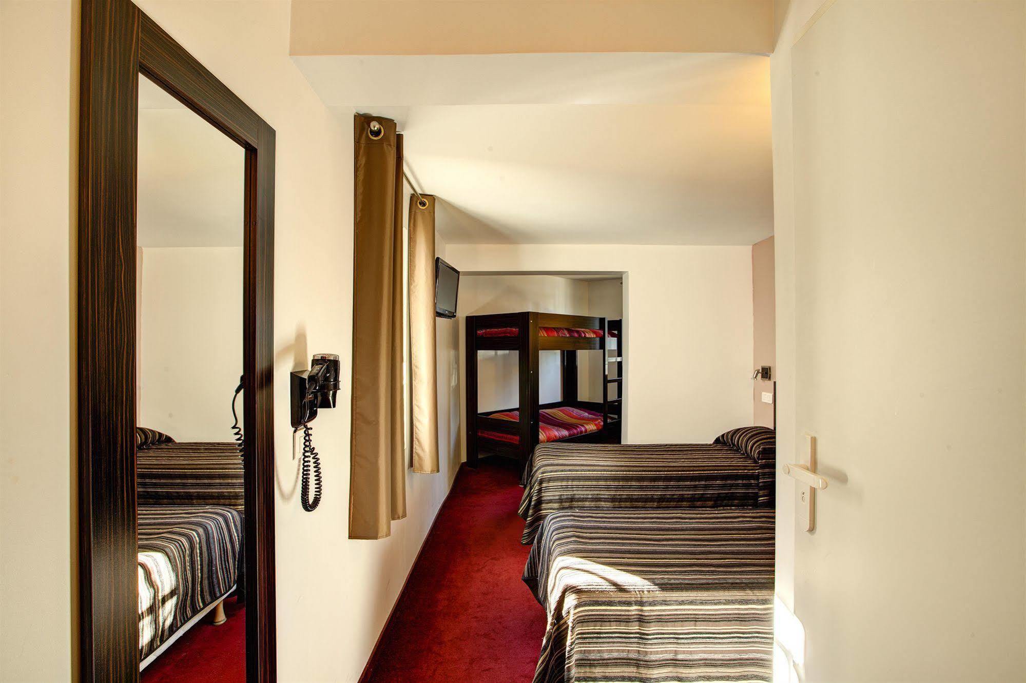 Hotel Sénia Orly Kültér fotó