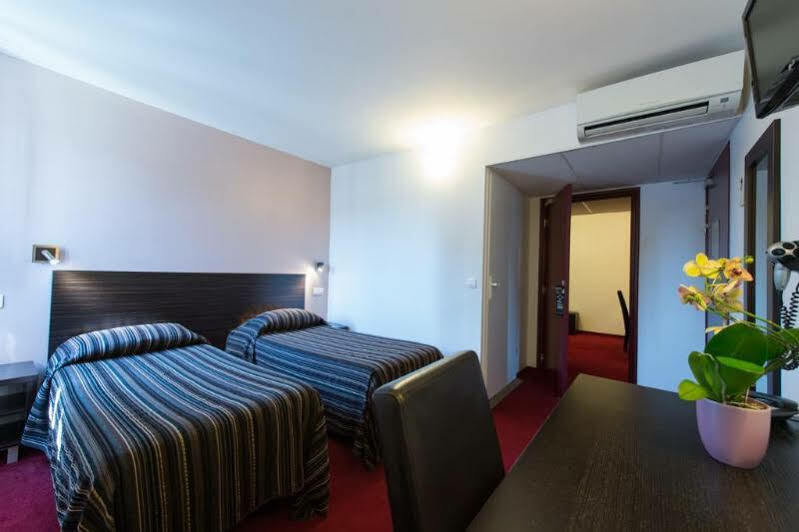 Hotel Sénia Orly Kültér fotó